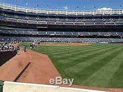 New York Yankees vs New York Mets 705 Aisle Seats Row 2 6/11 Outfield action