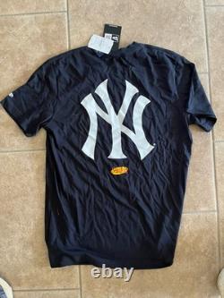 New York Yankees x Seinfeld Stadium Exclusive 2025 New Era Shirt Medium