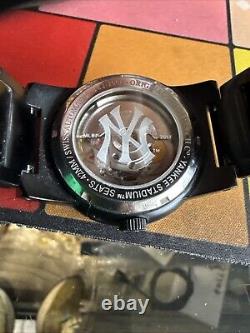 ORIGINAL GRAIN 1923 Yankee Stadium Seat Watch #322 / 2008 Limited Edition