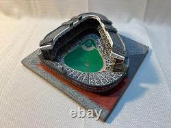 Old New York Yankees Stadium Collectors Guild Platinum Stadium Replica #2146