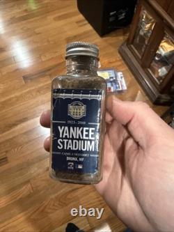 Old Yankee Stadium Final Dirt Bottle Super Rare MLB Hologram 2008