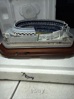 Opening Day at Yankees New Stadium Danbury Mint 2009 Lighted Limited To 5000