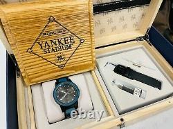 Original Grain Yankees Stadium Limited Edition 42mm Watch Black with Blue Wood