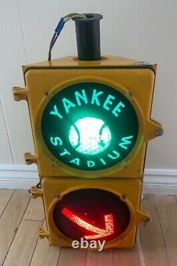 Rare Yankee Stadium Traffic Light Style Directions to stadium Man Cave Gem