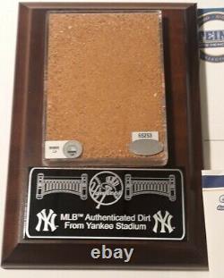 Steiner Sports Memorabilia COA MLB Authentic New York Yankee Stadium Dirt 6X4