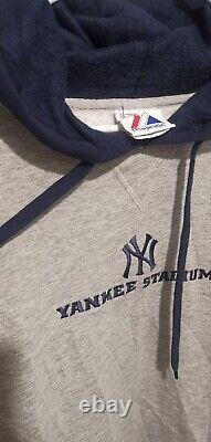 VTG New York Yankees Stadium Majestic Hoodie Gray & Navy Size Large RARE