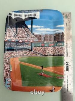 Vintage Danbury Mint Panoramic View Of Yankee Stadium By Terrance Fogarty Plates