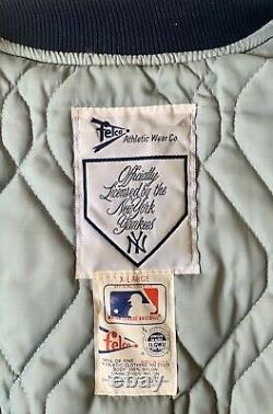 Vintage Felco New York Yankees Size XL Satin & Quilted Stadium Jacket NICE