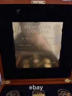 Yankee Stadium Final Season Commemorative Coin Set